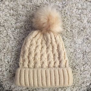 SOLD - NWT Fleece Lined Beanie Pom Hat